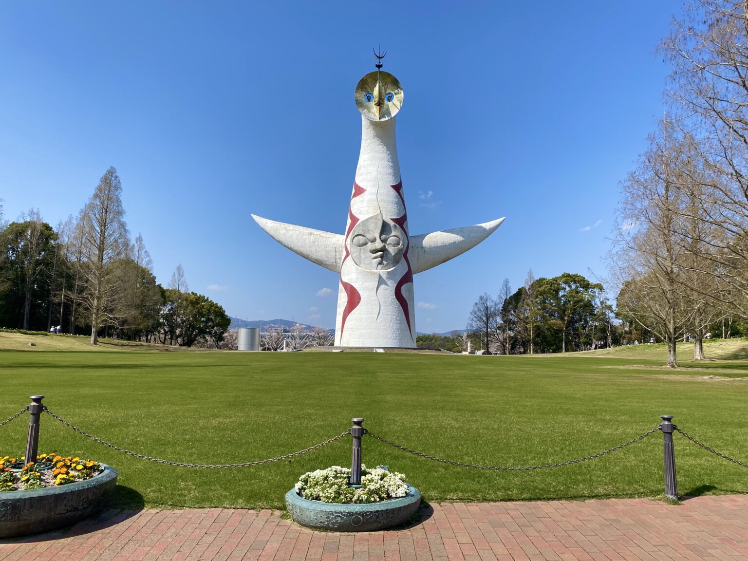 【Osaka Sightseeing】 Sakura Viewing Spot at Expo ’70 Commemorative Park ...